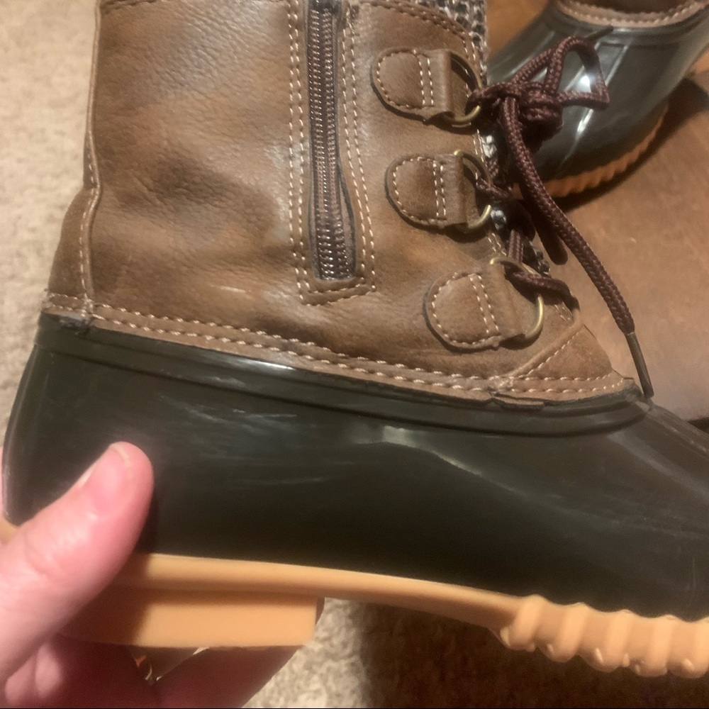 Sporto women’s duck boots style: Karen size 5.5M